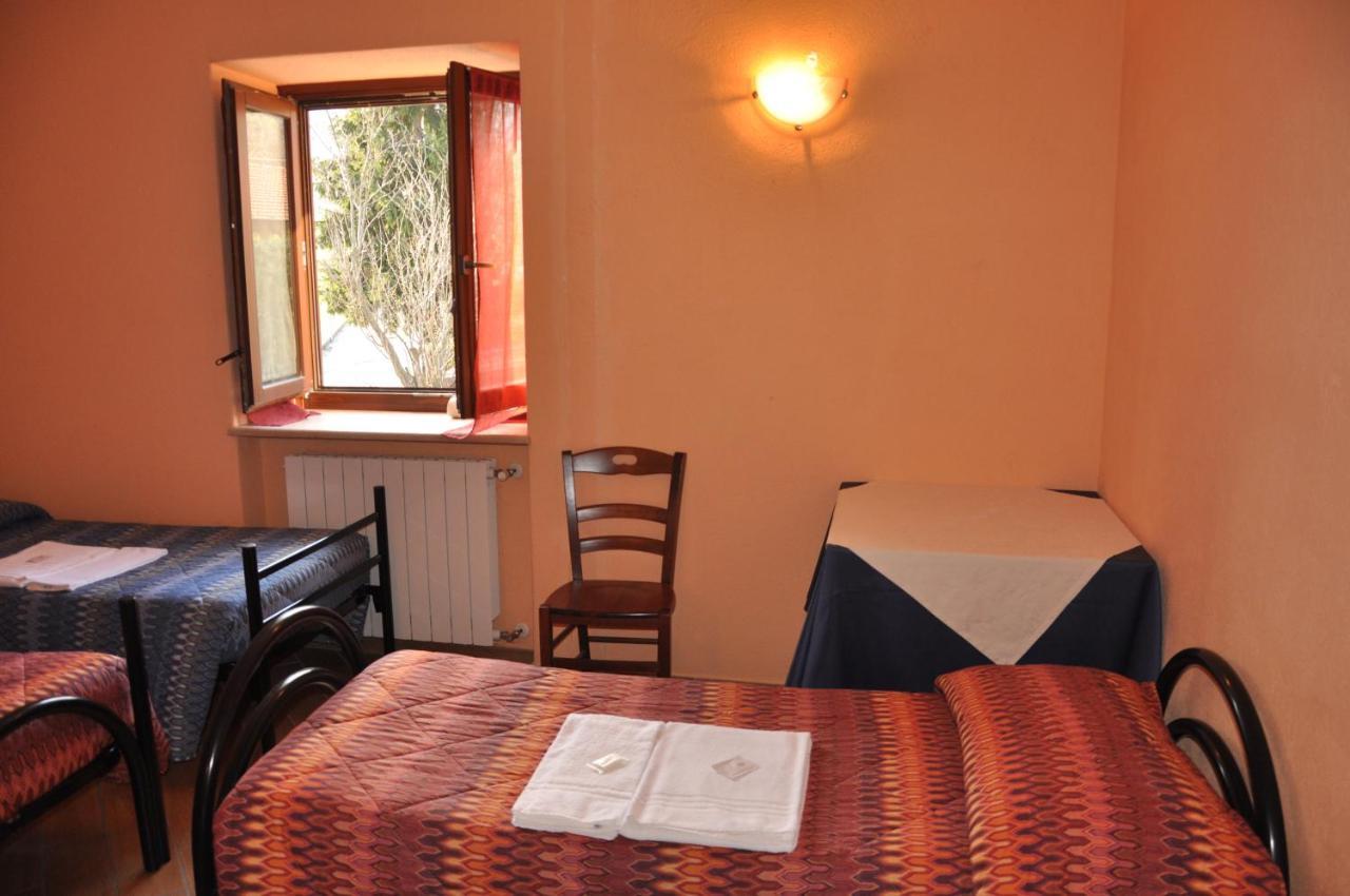 Locanda Dl'Angel Villar San Costanzo Chambre photo